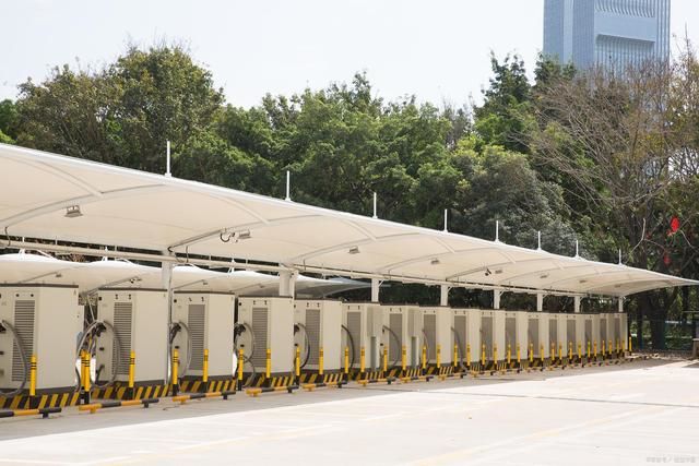 美姑县充电桩车棚